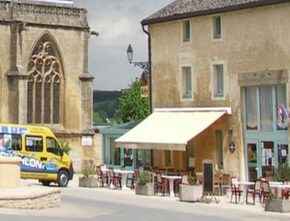 Auberge De Marville ภายนอก รูปภาพ