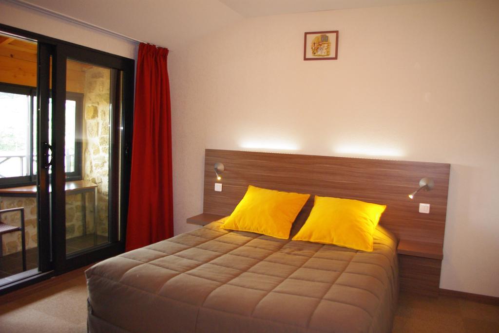 Auberge De Marville ภายนอก รูปภาพ