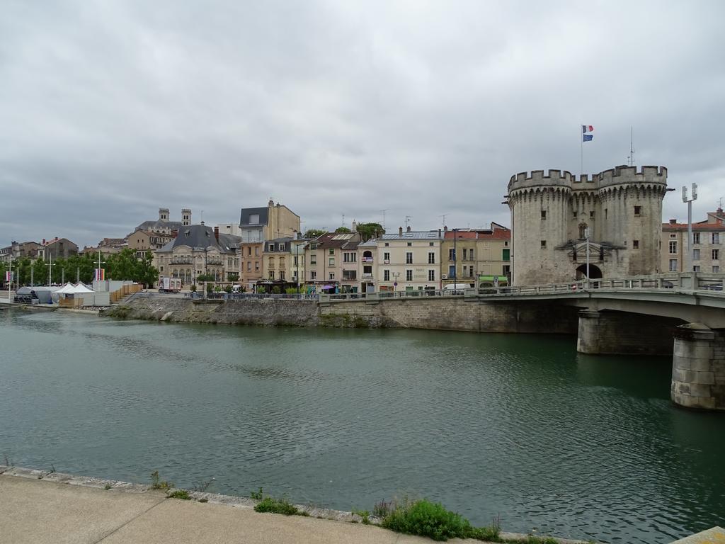 Auberge De Marville ภายนอก รูปภาพ